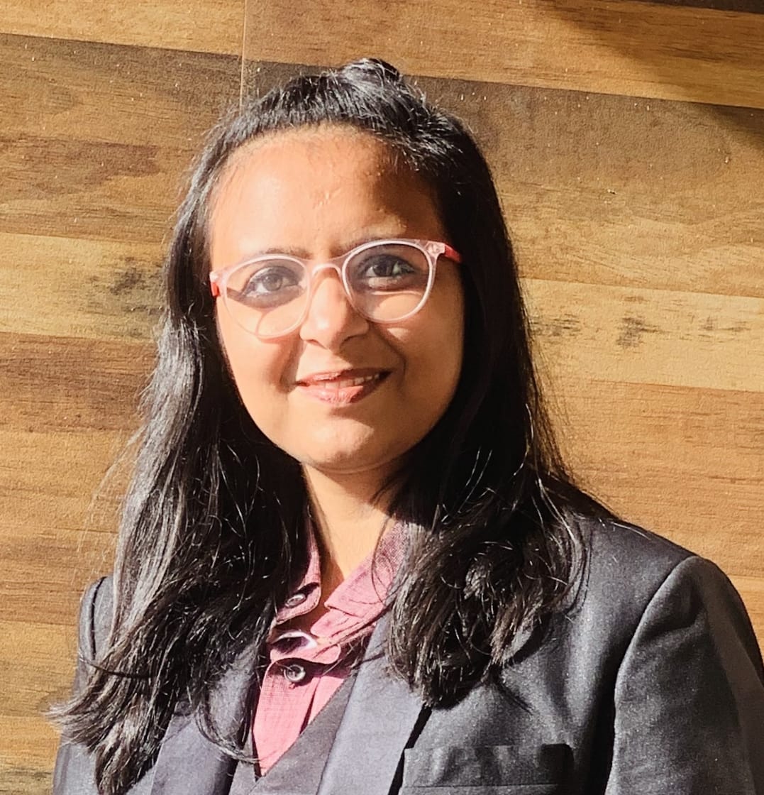 Dr. Nidhi Prajapati - Qualified Homeopathic Doctor in Surat